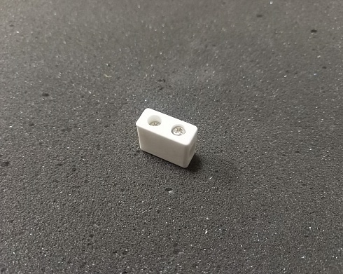 Kostka elektryczna ceramiczna 1Р5А (01-07)