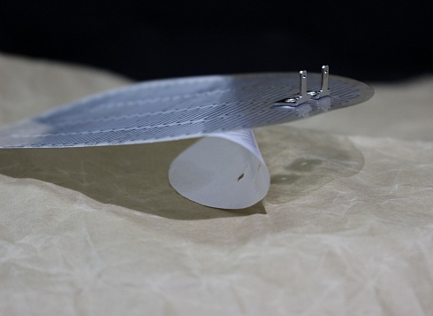 Poliestrowy element grzewczy do lusterek wstecznych samochodu