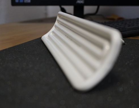 Ceramiczny zakrzywiony element grzejny na podczerwień