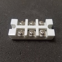 Kostka elektryczna ceramiczna 3P30А/О (03-01)