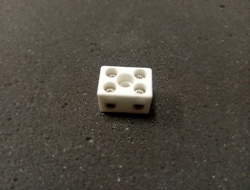 Kostka elektryczna ceramiczna 2P10А (02-24)